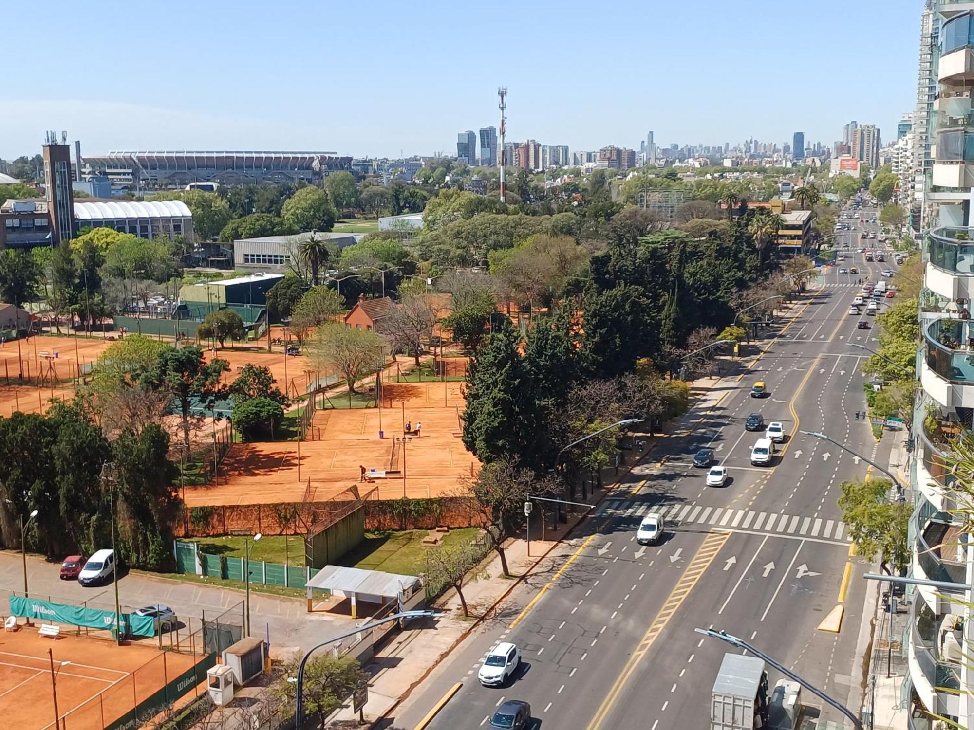 Departamento En Nunez Con Vista Al Rio Avenida Del Libertador Apartamento *